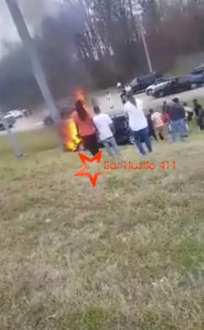 A Woman Pleads The Blood Of Jesus As Stranger Is Trapped In Burning Car, Watch What Happens Next