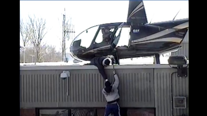 Canada: Inmates Escape From Prison From St-Jerome Jail By Helicopter [Video]