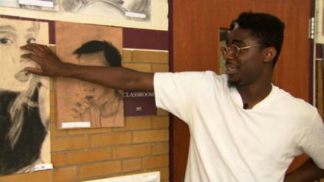 Boston High School Latin Student Draws Portrait Of All 411 Graduating Seniors & Hangs Them In The School Hallway