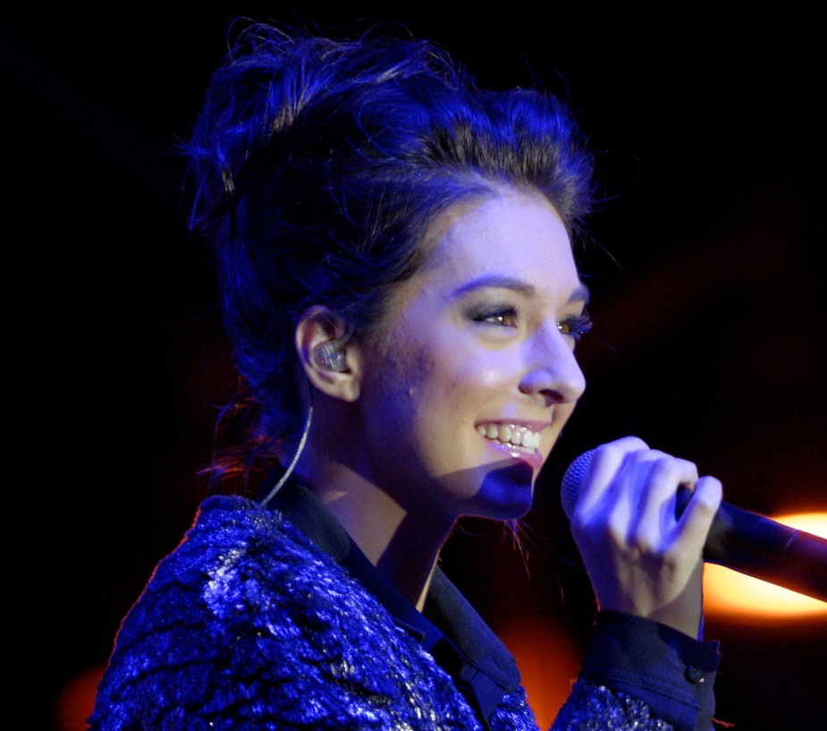 "The Voice" Singer Christina Grimmie Is Shot & Killed After Florida Concert