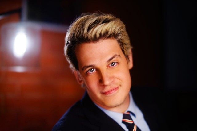 Twitter Has Banned Columnist Milo Yiannopoulos For Life After Setting Off Fans To Send Racist Tweets Against Leslie Jones