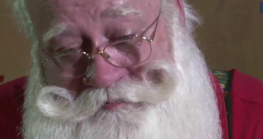 Tearful Santa Grants Dying Kid Final Wish Then Kid Dies In His Arms [Video]