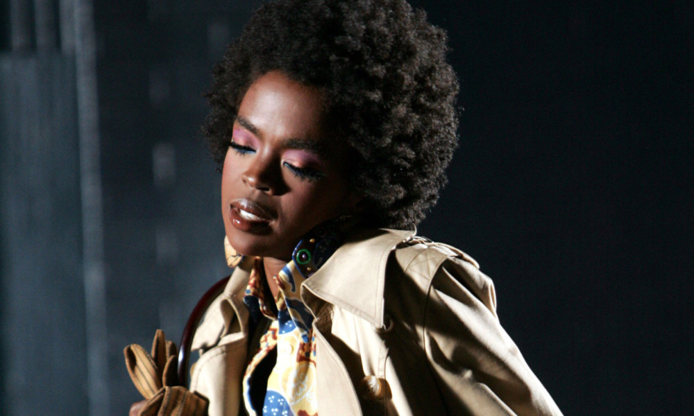 Lauryn Hill Shows Up Late To Perform And Responds To Being Blasted On Twitt...
