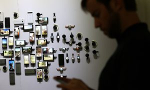 Google & Facebook Cracks Down On Fake News Sites Claim Sites May Have Influenced The Presidential Election