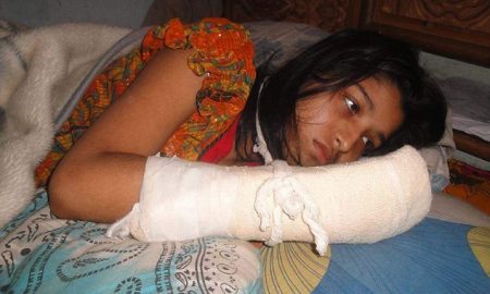 Man Blindfolds Wife, Pretends He's Giving Her A Surprise & Chops Off Her Finger To Stop Her From Obtaining Her Degree