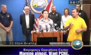 Fake Interpreter Pisses Off The Deaf Community As He Signed Complete Nonsense Before Hurricane Irma, Words Like Monster, Bear & Pizza
