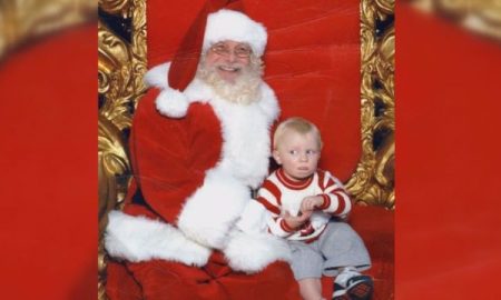 Not Everyone Is Fond Of Santa, Toddler Signals "HELP" In Sign Language After Sitting On Santas Lap
