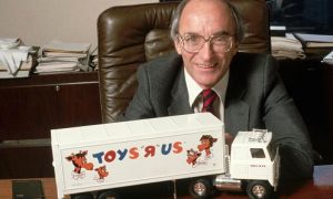 The Founder Of " Toys R Us" Charles Lazarus Has Died At 94